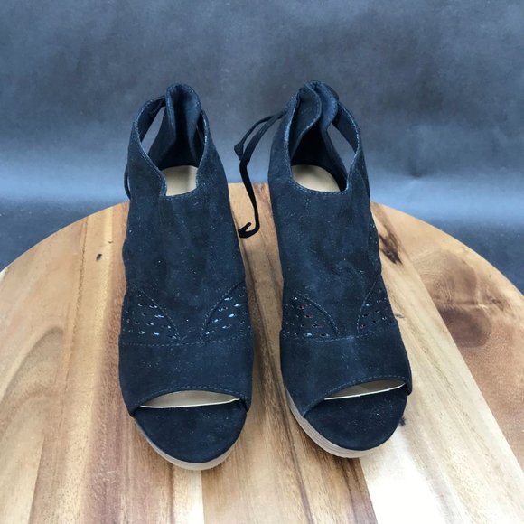 Maurices Black D'Orsay Peep Toe Wedge Sandals Adjustable Lace Up Womens Size 6 B - Picture 2 of 6